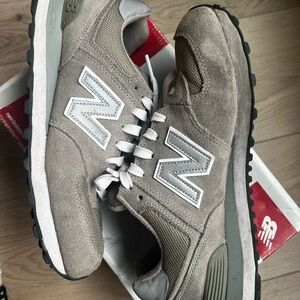 New Balance 574 Grey Suede Sneakers 8 Men’s, 9.5 Women’s